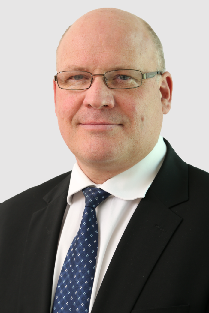 Garth Rowe