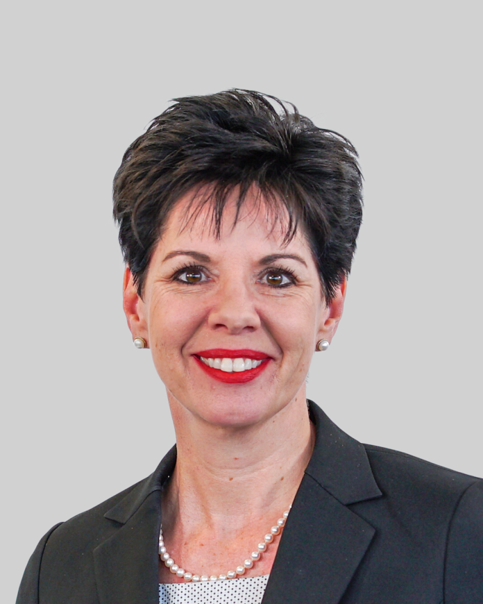 Dr Ronél Nienaber